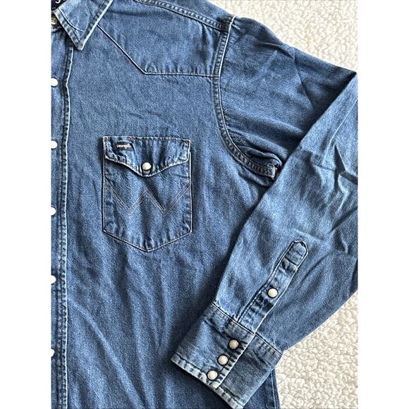 Vintage Wrangler Pearl Snap Button Down. Made In America, 17-35Neck XLong Tails - Picture 2 of 8